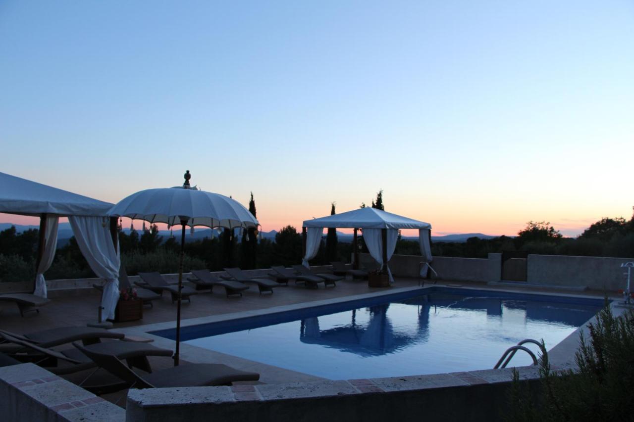 La Petite Auberge Tourtour Esterno foto